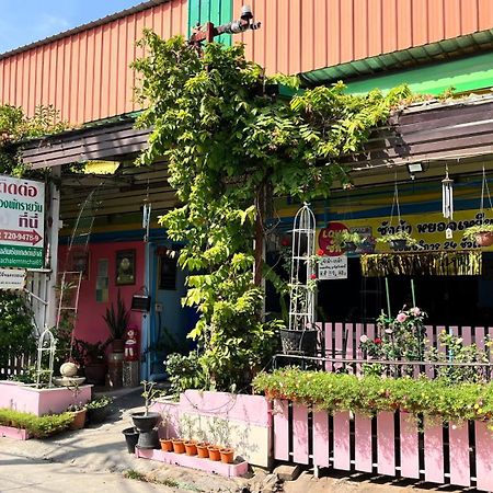 Pa Chalermchai Guesthouse Bangkok Exterior foto